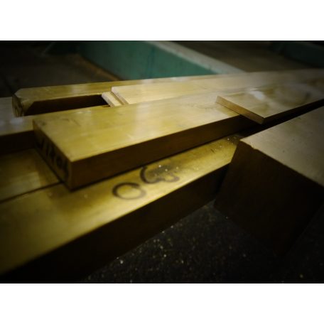 sárgaréz 25x10 mm laposrúd