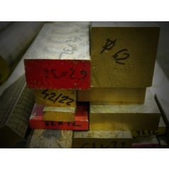 Bronz 62X62 mm négyzetrúd