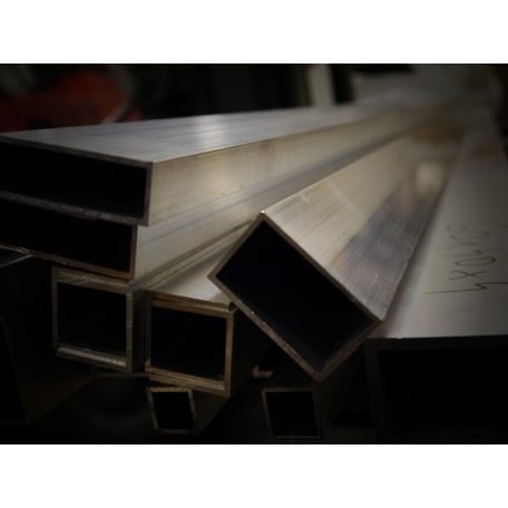 Alumínium zártszelvény 100x50x3 mm