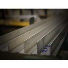 Alumínium T profil 60x120x2 mm
